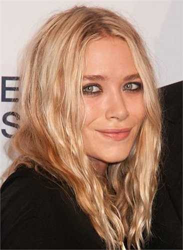 Hai chị em nhà Mary-Kate Olsen có chiều cao 'nấm lùn': 1m50.