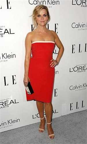 1m57 cũng là chiều cao của 'Luật sư tóc vàng' Reese Witherspoon.