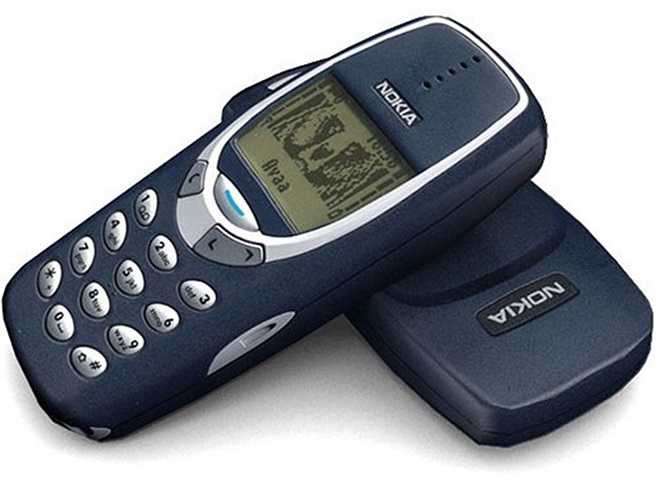10. Nokia 3310 (2002): với 126 triệu chiếc được bán ra, Nokia 3310 vô cùng phổ biến trên thị trường. Điện thoại mang lại nhiều tính năng độc đáo như: máy tính, đồng hồ, nhắc nhở, game Snake II…