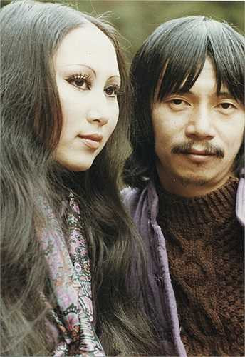 Thay chồng, Lê Uyên sẽ thể hiện lại những bài hát đã làm nên cặp song ca Lê Uyên – Phương không thể nào quên trong lòng khán giả. 