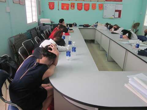 mại dâm cao cấp, khách Tây, TP.HCM, 5 "má mì"