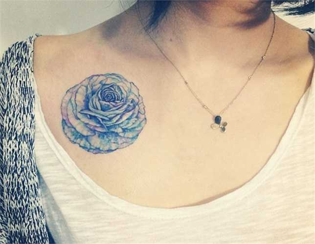 15. Là chính mình: Hãy xăm những hình thực sự phù hợp với phong cách và tính tình của mình. Một cô gái dịu dàng, hiền thục không nên xăm hình đầu lâu, dao kiếm và ngược lại.