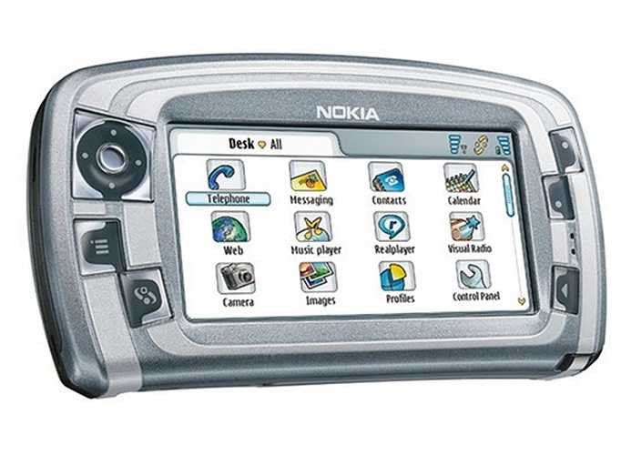 Nokia 7710 (2005) được biết đến như là smartphone đầu tiên của Nokia trang bị màn hình cảm ứng.