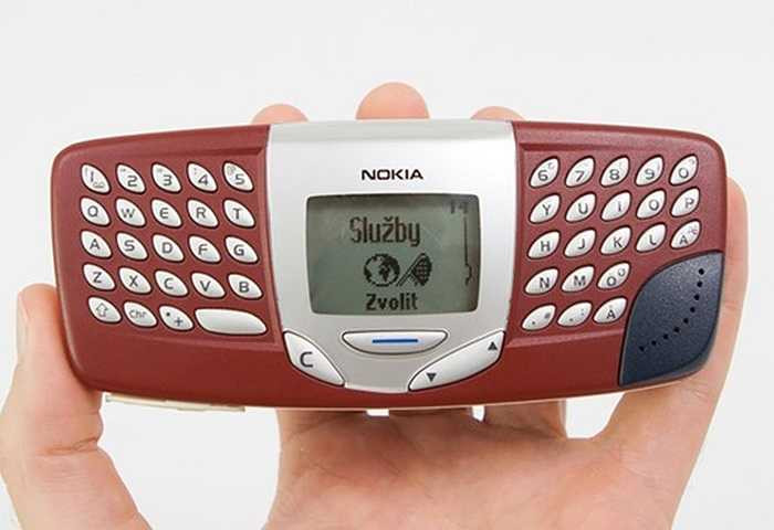 Nokia 5510 (2001) gây ấn tượng với tính năng bàn phím full QWERTY và như là một máy nghe nhạc kĩ thuật số di động. Sản phẩm thậm chí còn trang bị 64 MB bộ nhớ để lưu trữ các tập tin âm thanh.
