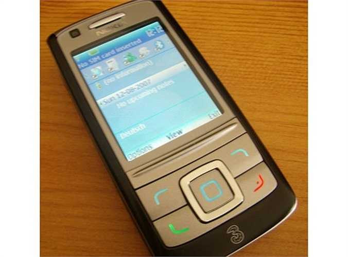 Nokia 6280 (2005) cũng là một trong những chiếc điện thoại 3G, điểm độc đáo của 6280 chính là thiết kế dạng trượt với màn hình màu TFT 2,2 inch.