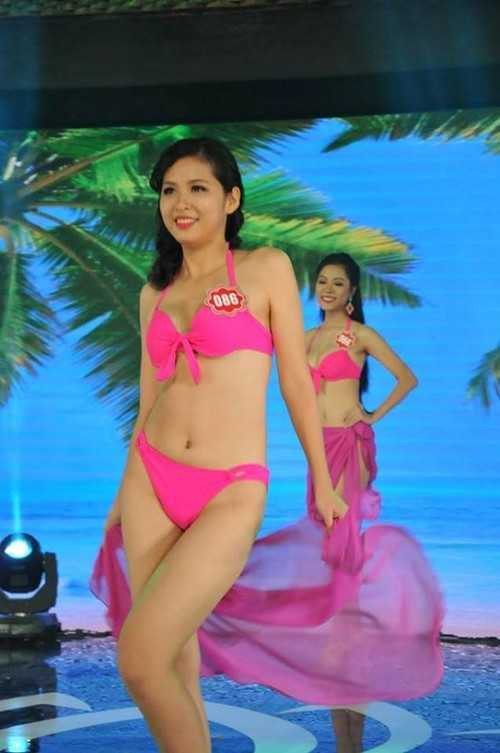 Màn thi áo tắm quyến rũ của các thí sinh HHVN 2014