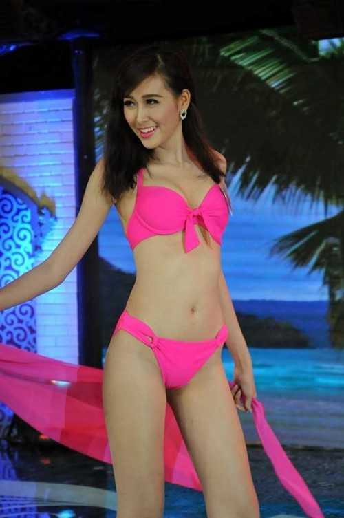 Màn thi áo tắm quyến rũ của các thí sinh HHVN 2014