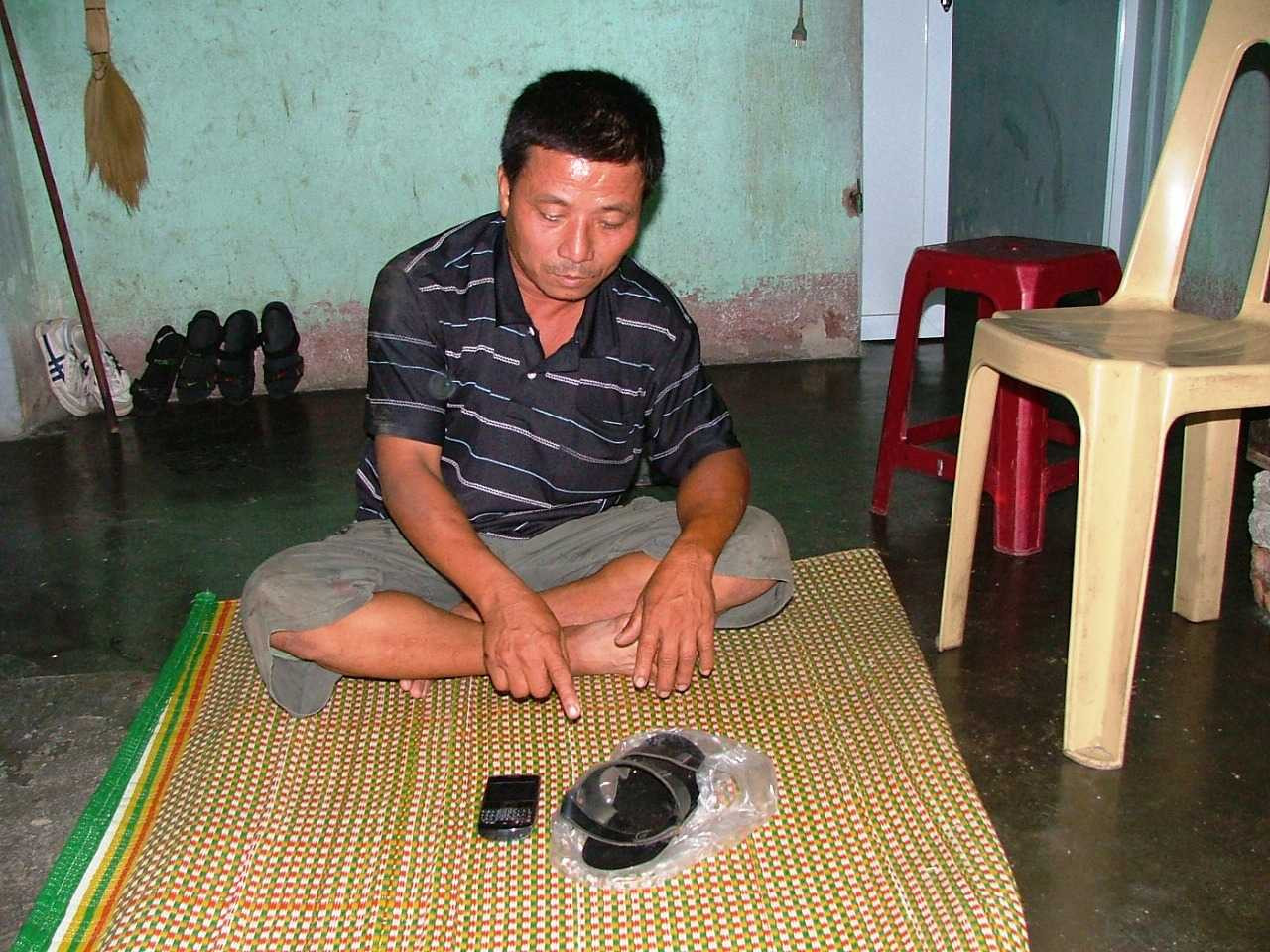 Tông xe giữa đêm, tài xế bỏ mặc 3 nạn nhân thương nặng