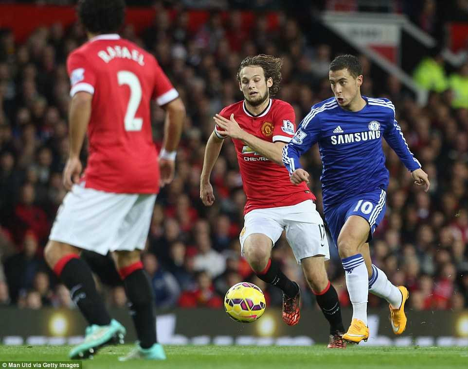 Eden Hazard liên tục làm khổ hàng thủ Man Utd