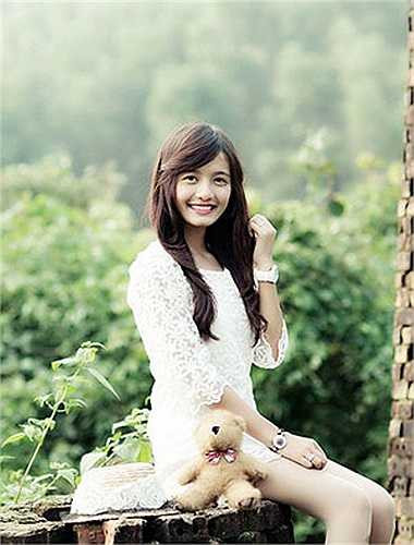 Cô bạn chia sẻ mẫu bạn trai là người dễ thương, chín chắn và có nghề nghiệp ổn định. Quan trọng hơn, người bạn trai phải là người hiểu và biết lắng nghe, chia sẻ.