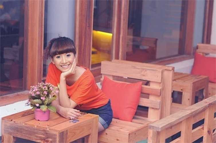 Hà Miên có sở thích đi du lịch, đi chơi cùng bạn bè, shopping... là một người năng động, nhiệt tình, và là một cây văn nghệ nổi bật của trường, lớp trong các hoạt động văn nghệ.