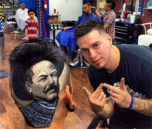 Bằng lòng nhiệt huyết và đam mê, Roberto Perez luôn cố gắng tạo ra những kiểu tóc độc đáo nhất cho khách hàng.