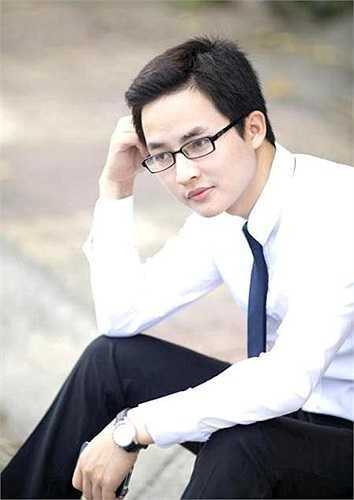 Vẻ điển trai của thầy Minh khiến nhiều bạn trẻ yêu mến