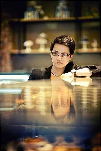 Trước mắt, thầy Minh nỗ lực học xong Nghiên cứu sinh để lấy bằng tiến sỹ.