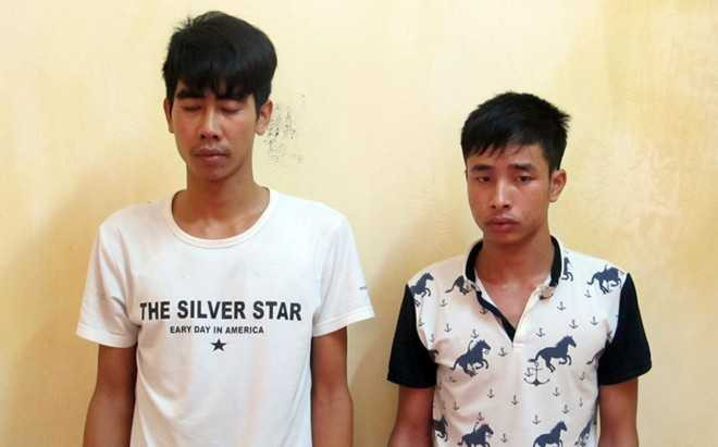 Cướp iPhone của công an giữa phố Hà Nội