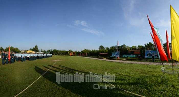 Tham dự diễn tập có các kíp chiến đấu tổ hợp tên lửa phòng không S-300 PMU1 thuộc Sư đoàn Phòng không 361 và Sư đoàn Phòng không 367. 