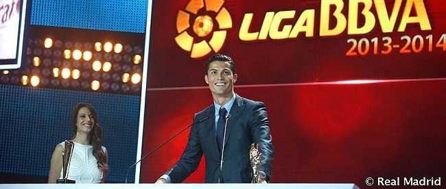 Ngày hôm qua, LĐBĐ Tây Ban Nha đã chính thức công bố các giải thưởng của La Liga mùa giải 2013/14. Không bất ngờ khi Cristiano Ronaldo thống trị ở nhiều hạng mục