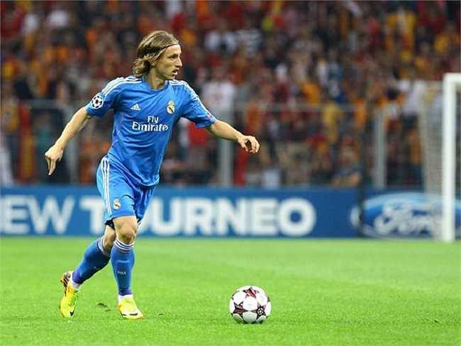 Trong khi đó, dnah hiệu tiền vệ xuất sắc nhất thuộc về Luka Modric