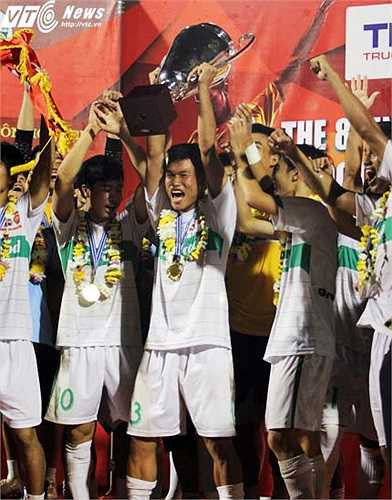 Đông Triều sẽ cùng Tiến Dũng hợp thành cặp trung vệ cực hay ở HAGL