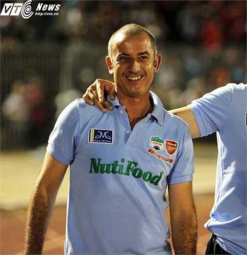 Nụ cười rạng rỡ sau 3 lần thất bại ở chung kết