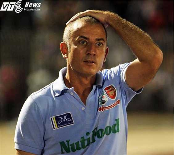 Sắp tới thầy Giôm cũng sẽ xin nhập quốc tịch Việt Nam