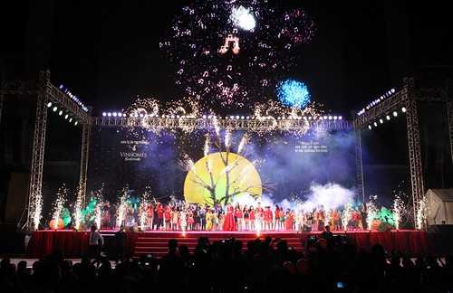 Vinhomes Riverside kỳ bí trong đêm hội Halloween