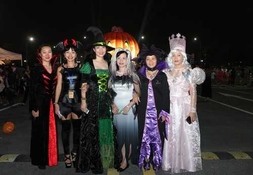 Vinhomes Riverside kỳ bí trong đêm hội Halloween