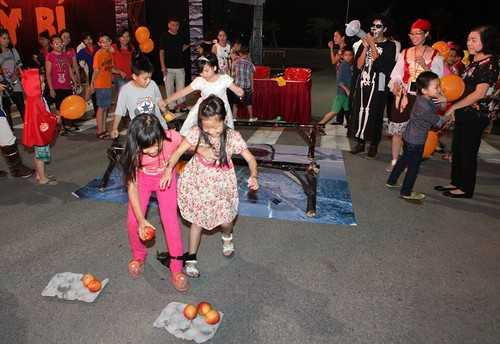 Vinhomes Riverside kỳ bí trong đêm hội Halloween