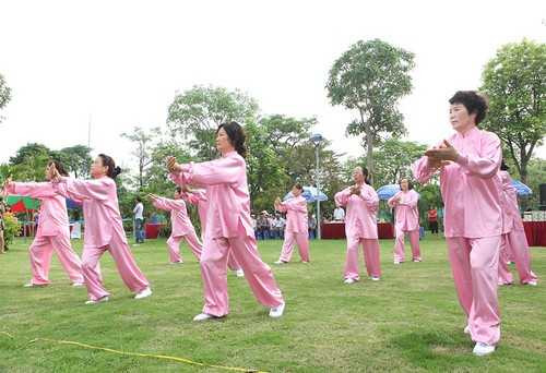 Vinhomes Riverside kỳ bí trong đêm hội Halloween