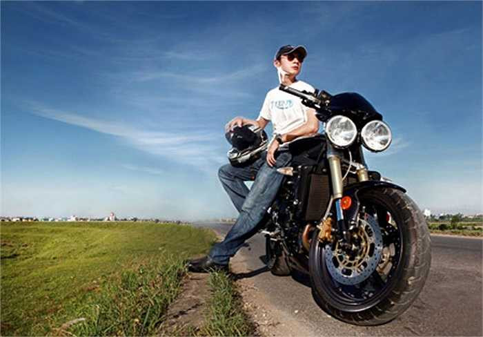 Những chiếc motor khủng là bạn đồng hành của MC Anh Tuấn trong mỗi lần đi phượt