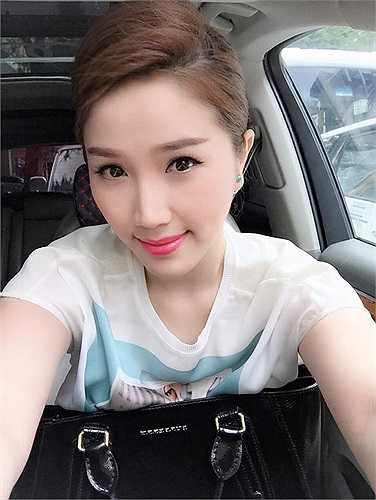 Bảo Thy xinh đẹp, đằm thắm.