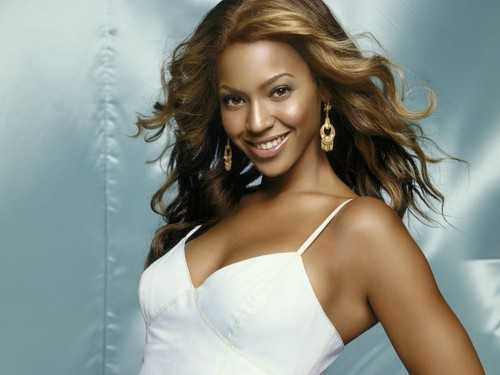 Top 5 ca sĩ lấn sân điện ảnh thành công trên thế giới