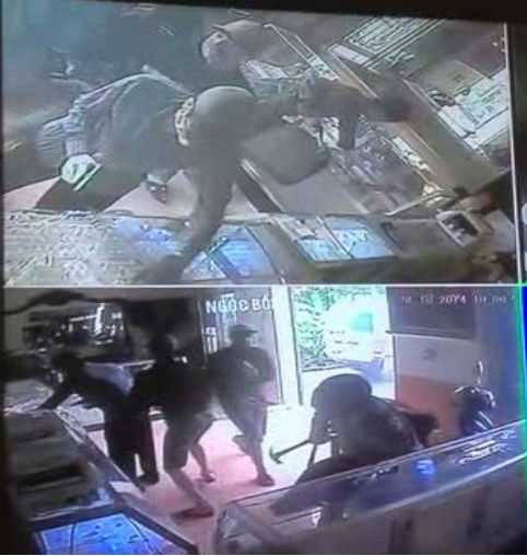 Vụ bịt mặt cướp tiệm vàng: Kẻ chủ mưu khai gì?