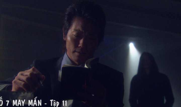 Daygami cảm thấy tức giận khi không phát hiện ra bằng chứng trong quyển sổ.