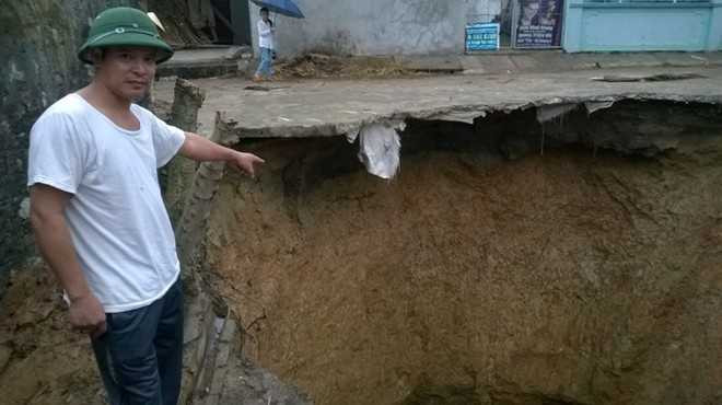 'Hố tử thần' khổng lồ ở Thanh Hóa: Cách ly dân khẩn cấp