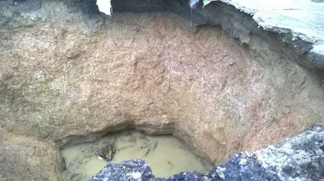 'Hố tử thần' khổng lồ ở Thanh Hóa: Cách ly dân khẩn cấp