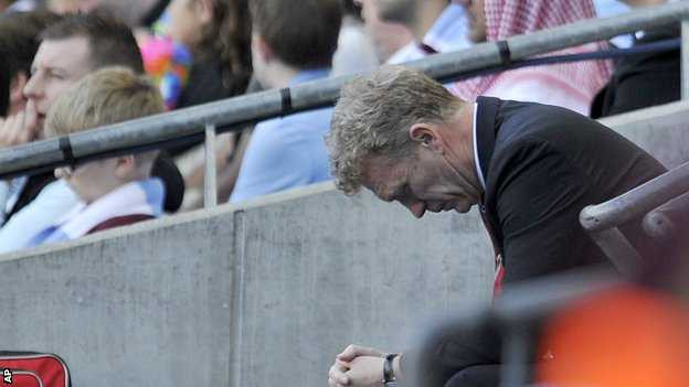 5 khoảnh khắc khó quên trong các trận derby Manchester