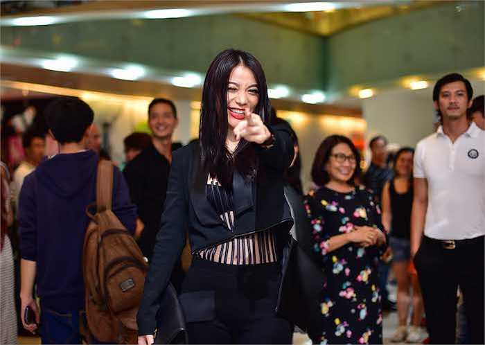 'Hương Ga' Trương Ngọc Ánh trong một khoảnh khắc tái hiện lại vai diễn trong phim. Trung Ngạn