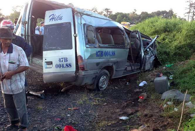 Đình chỉ 6 tháng xe gây tai nạn làm 12 người thương vong