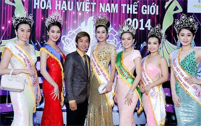 Tối qua (1/11), Trung tâm Việt Show đã tổ chức buổi tiệc ấm cúng tại một nhà hàng sang trọng để 'ra mắt' Hoa hậu Việt Nam Thế giới 2014 Trúc Linh cùng hai Á hậu và những người đẹp trong Top 6. 