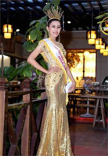 Xuất hiện tại sự kiện, Hoa hậu Trúc Linh không khiến những người quan tâm đến cuộc thi này thất vọng khi được khen ngợi bởi vẻ đẹp vô cùng rạng ngời và cá tính. 