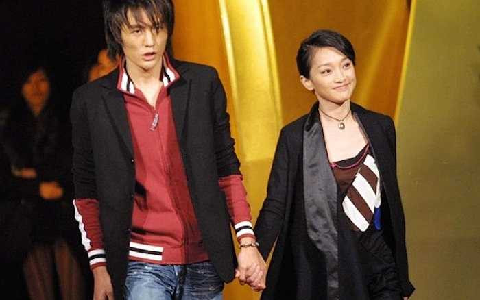 Châu Tấn và Phác Thụ đã có những ngày hạnh phúc bên nhau, được xem là đôi Tiên đồng - Ngọc nữ của làng giải trí Trung Quốc. Tuy nhiên, mối tình của họ cũng không thể về đến đích. 