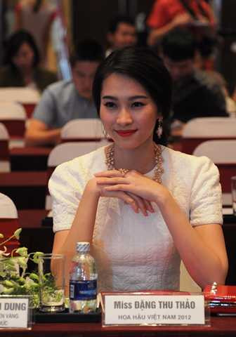 40 thí sinh Hoa hậu Việt Nam sẽ hát ‘Dạ cổ hoài lang’