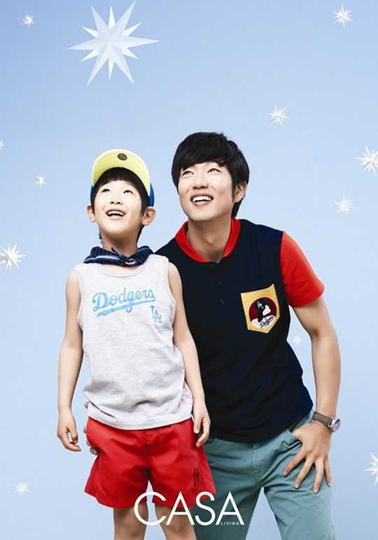 Cặp cha con Lee Jong Hyuk và Jun Soo trong chương trình Bố ơi mình đi đâu thế.