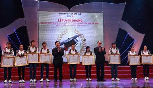 Tuyên dương học sinh đạt giải Olympic, thủ khoa ĐH