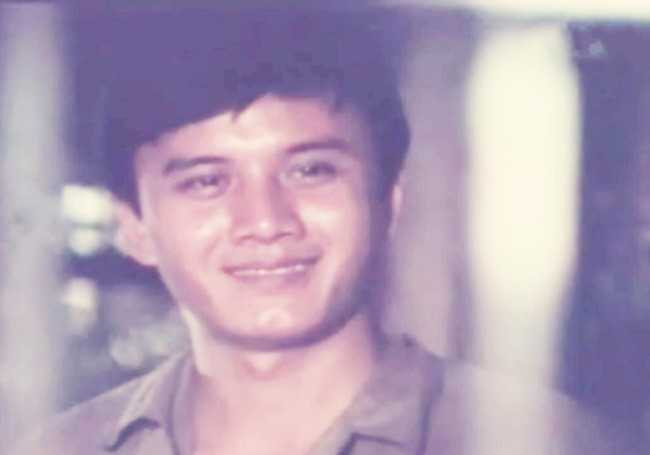 Tháng 10/1996, công chúng Việt Nam bàng hoàng và sửng sốt khi nghe tin Lê Công Tuấn Anh đã tự tử ở tuổi 29. Sự việc này đã khiến dư luận rúng động một thời gian dài, nguyên nhân cái chết của anh cũng không được công bố rộng rãi. Trong đó, nhiều tin đồn cho rằng anh không chịu nổi cú sốc sau khi chia tay mối tình sâu nặng với người mẫu Minh Anh. 