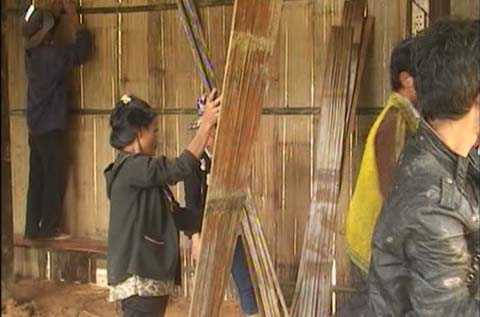 Quảng Ngãi, dân hốt hoàng, phát hiện, hố tử thần, giữa sân