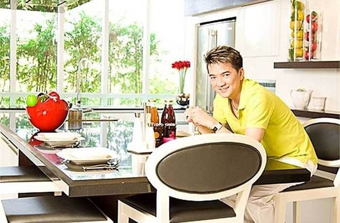 Nội thất trong căn hộ được trang trí vô cùng sang trọng. 