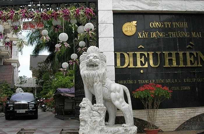 Một lâu đài khác cũng khá hoành tráng là lâu đài của bà Phạm Thị Diệu Hiền, nguyên Tổng Giám đốc Công ty Cổ phần Thủy sản Bình An (Bianfishco). Bà Hiền là một trong các nữ đại gia chịu chơi. Bản thân bà Diệu Hiền là người rất mê phong thủy và sẵn sàng chi bạo tay để sắm nhiều đồ độc với hy vọng công việc kinh doanh vượng phát.