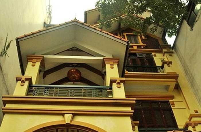 Đặc biệt, trong các căn biệt thự nổi tiếng của nữ đại gia không thể không nhắc tới bà Nguyễn Thị Liễu. Bà Liễu sở hữu nhiều căn biệt thự tại Hà Nội và Hà Tĩnh. Căn hộ số 79 phố Nguyễn Du (Hà Nội) chính là căn biệt thự mà bà Liễu đã mua cho con với giá 130 tỷ.